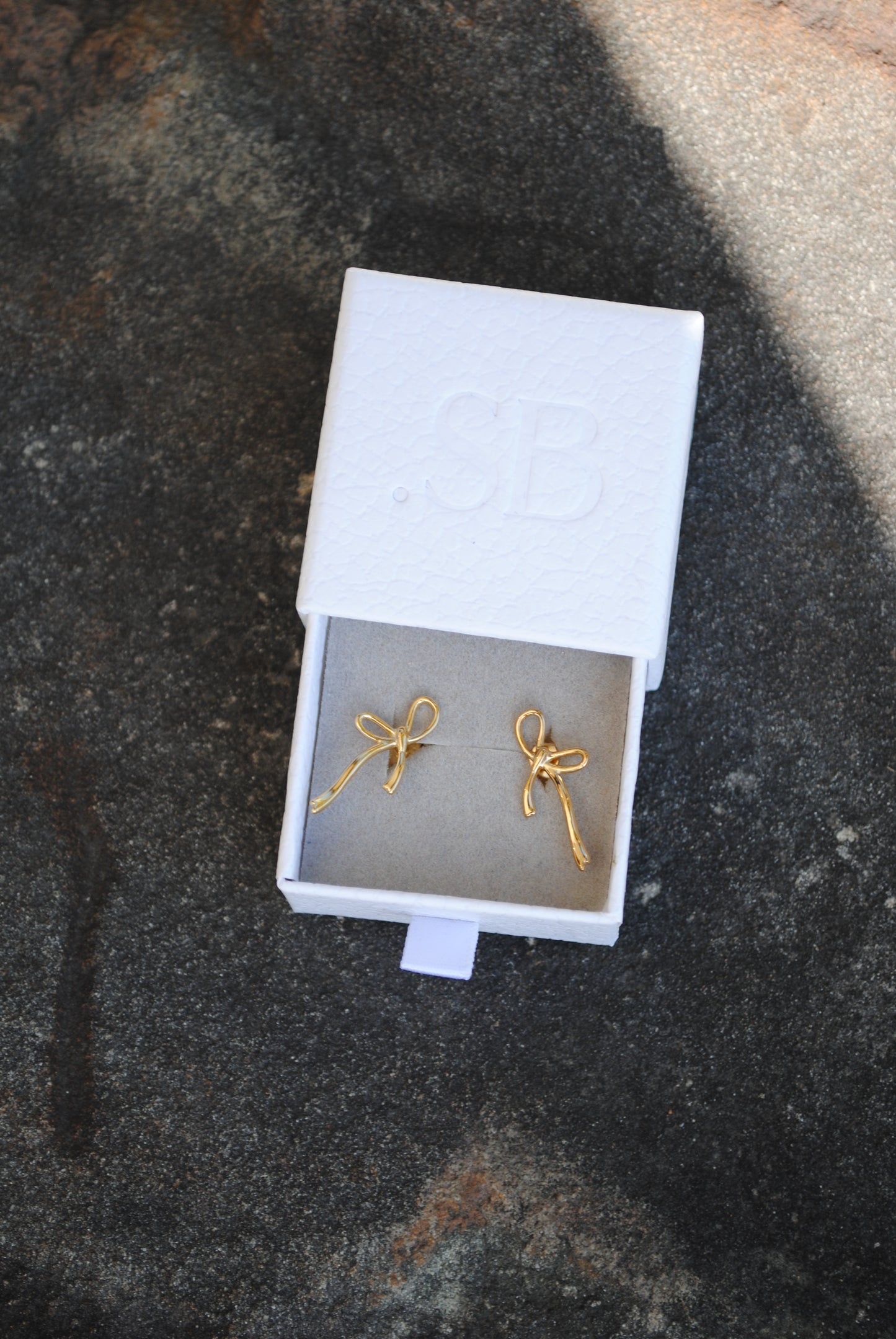 Amelia Bow Studs - Gold