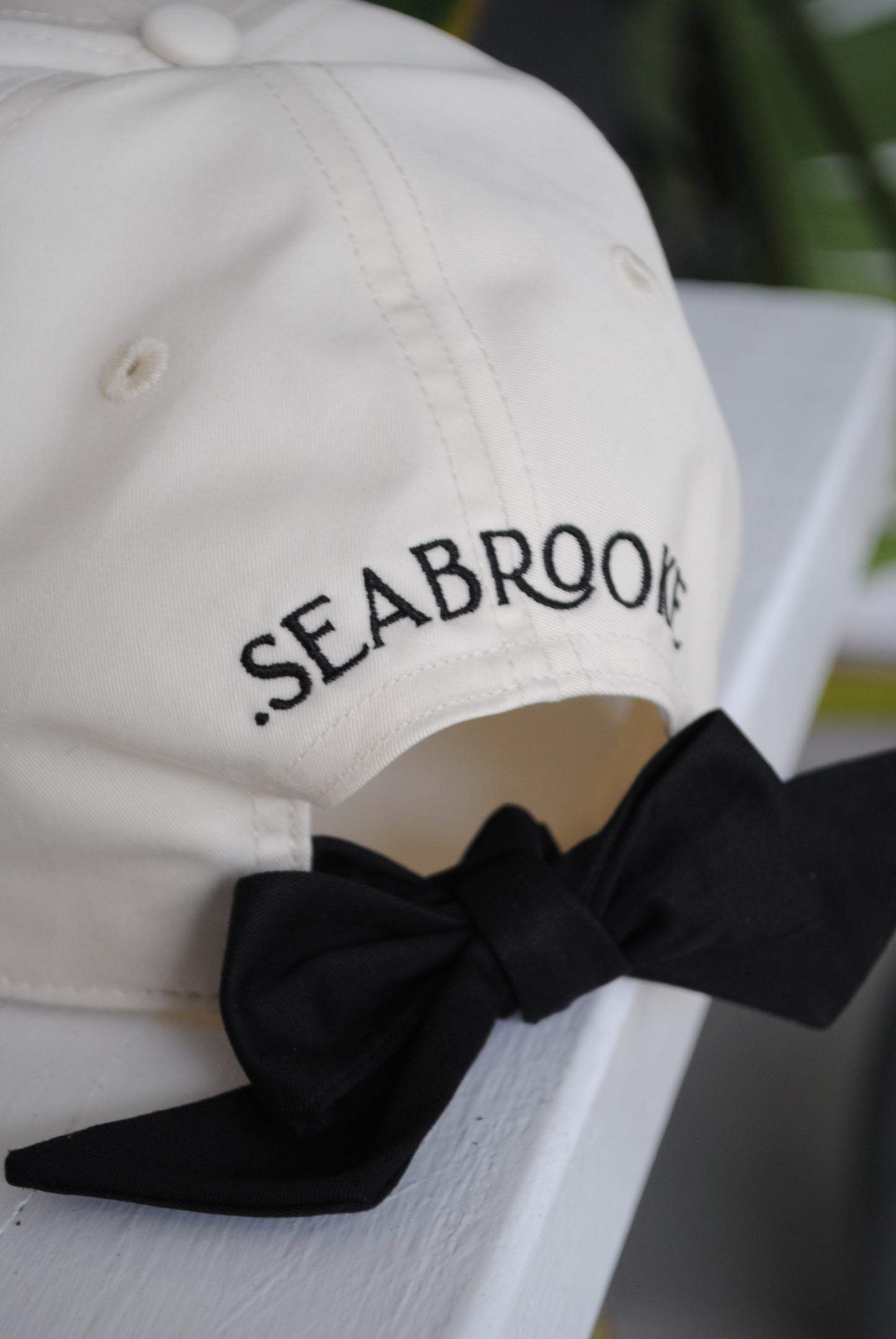Beau Tie Cap