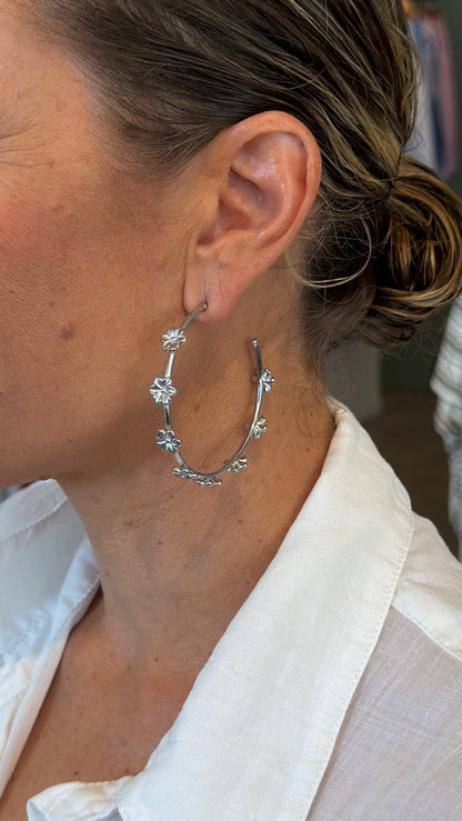 Seabrooke - Carlee Hoops Gold